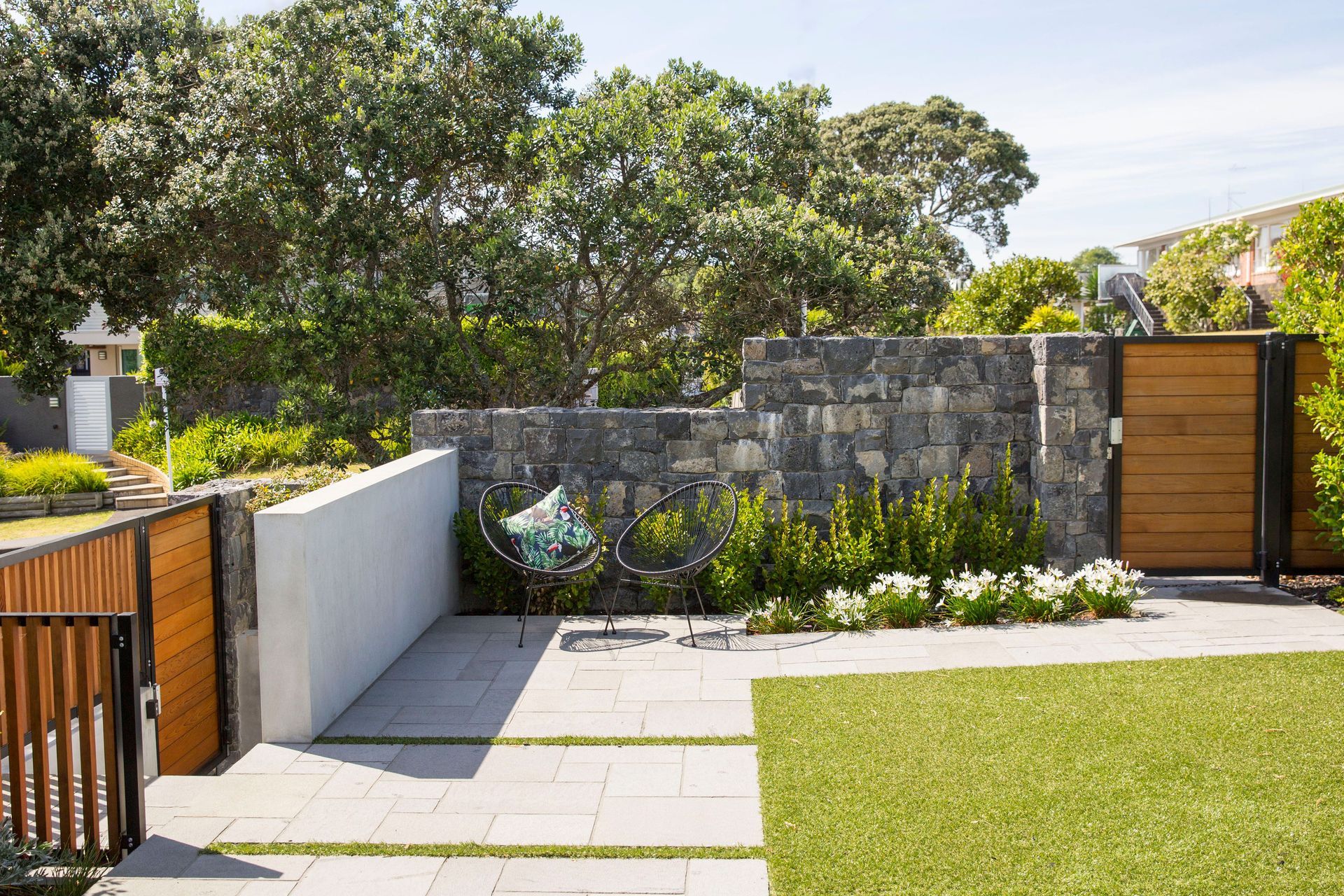 Takapuna Modern &amp; Private