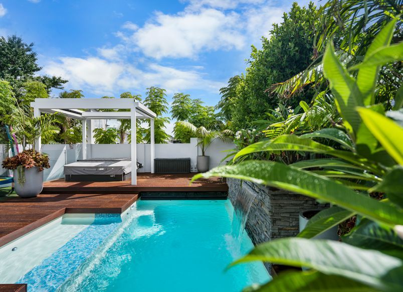 7.15 X-Trainer in Pearl by Ultimate Pools