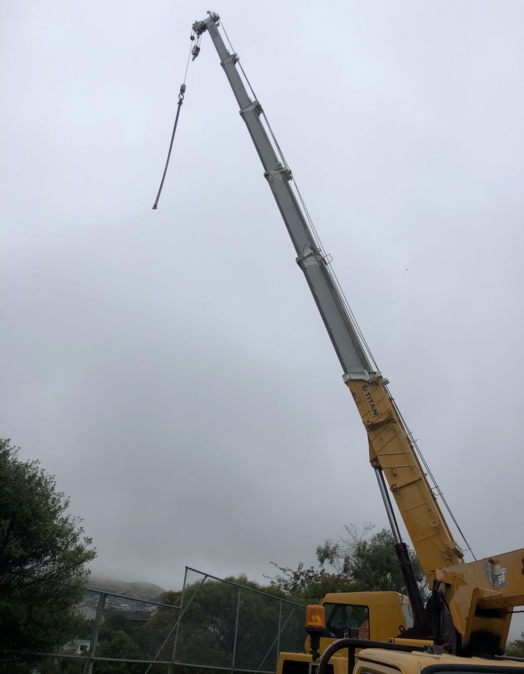 Helicopter - Crane lifts