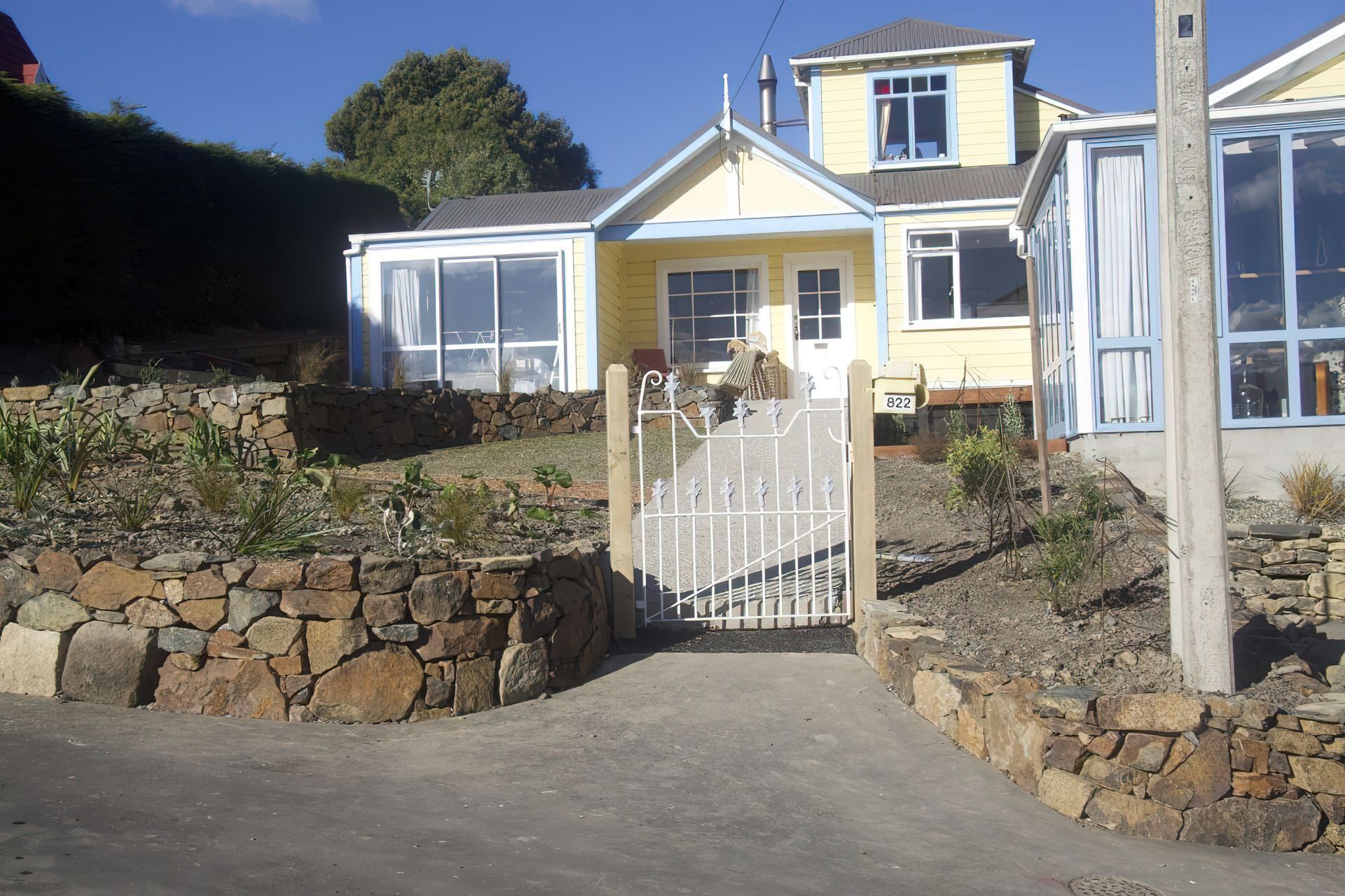 Modernising Makeover for Peninsula Property Street Frontage