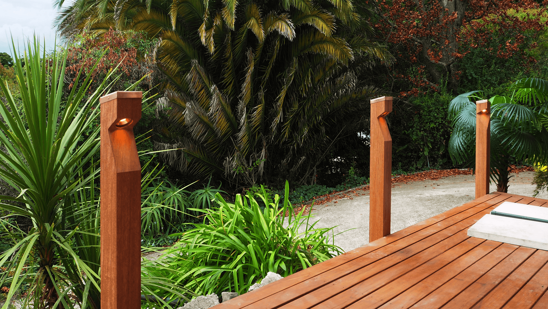 A new range of beautiful hardwood Bollards by Switch Lighting banner
