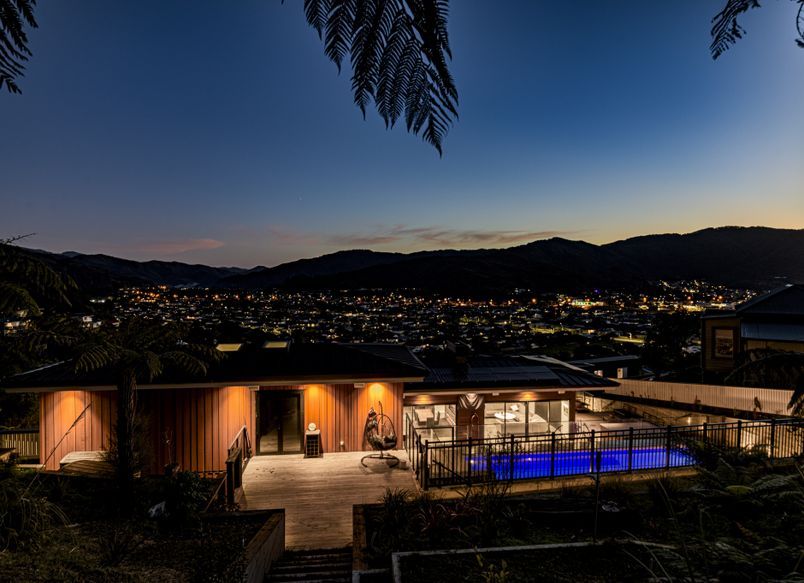 An Artistic Hillside Retreat