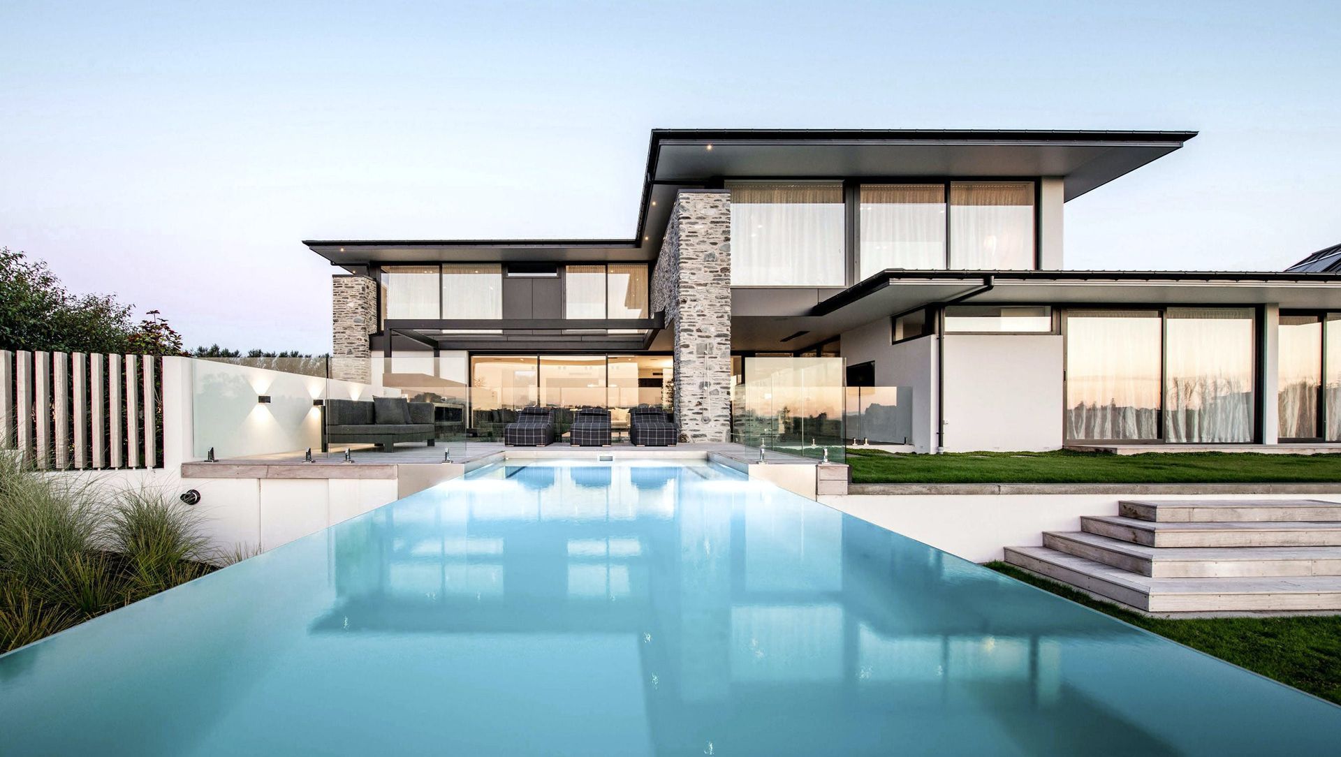 Kaikainui Lane banner