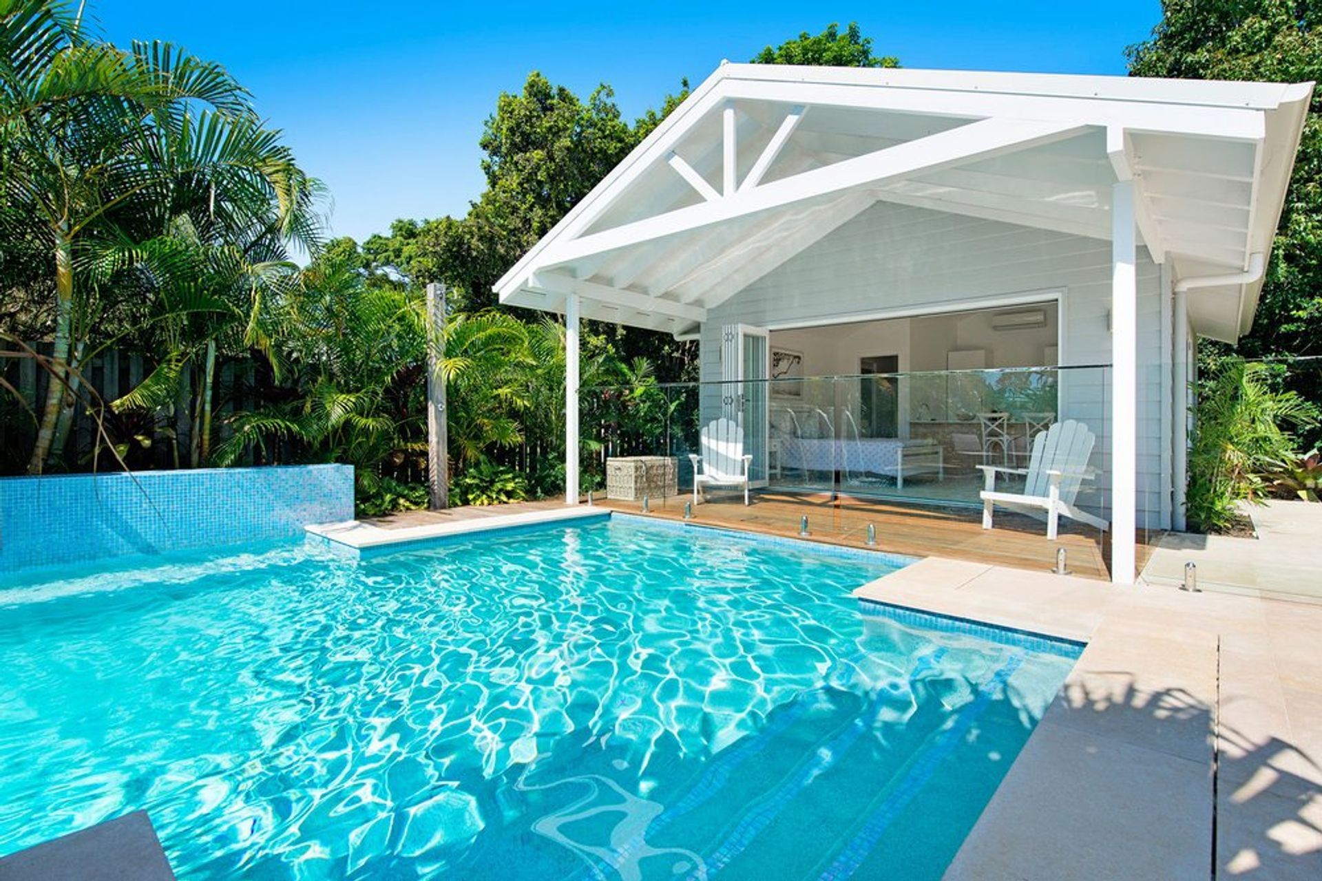 Mermaid Waters: QLD - Residential