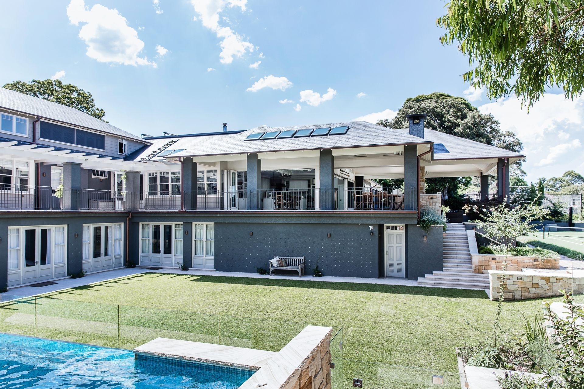 Cathedral Limestone Alfresco | Project by Beecraft