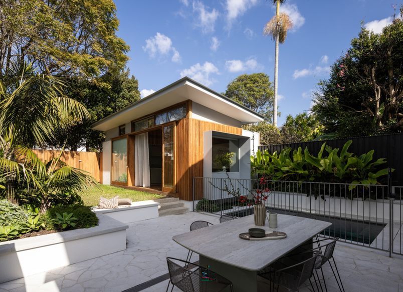 Surfers Parade Freshwater - Pool and Landscaping