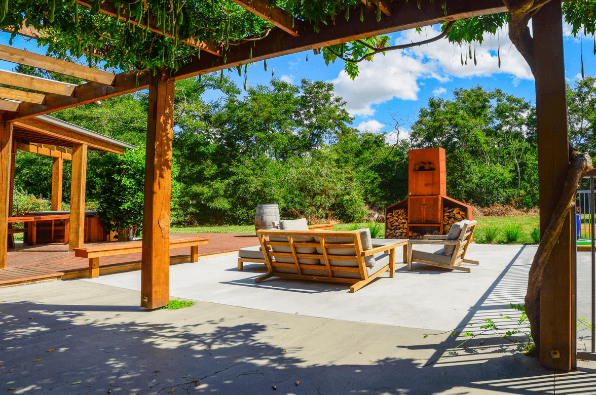 Outdoor Entertainment Areas