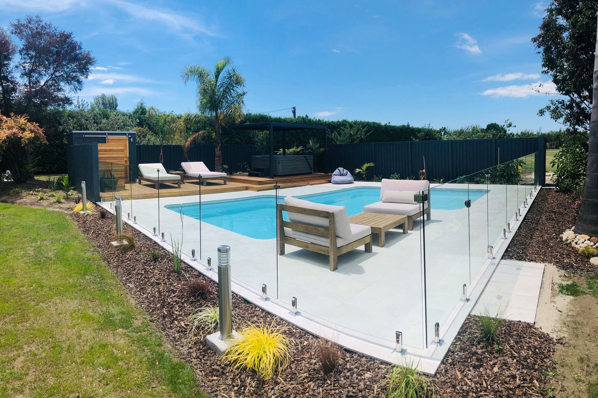 Mangateretere, Pool Area