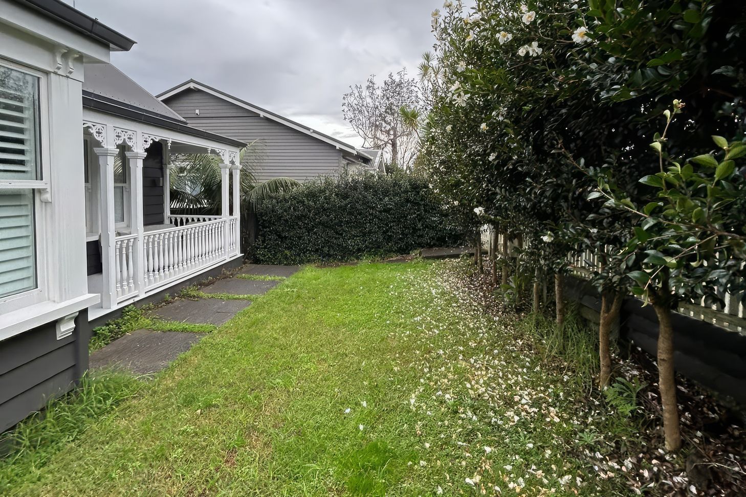 Westmere1-gigapixel.jpg