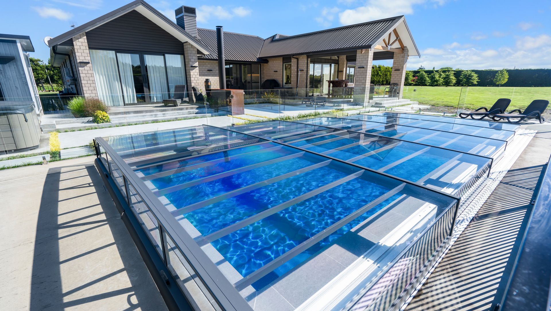 X Trainer 10.2 x 4.2m in Pacific by Ultimate Pools banner