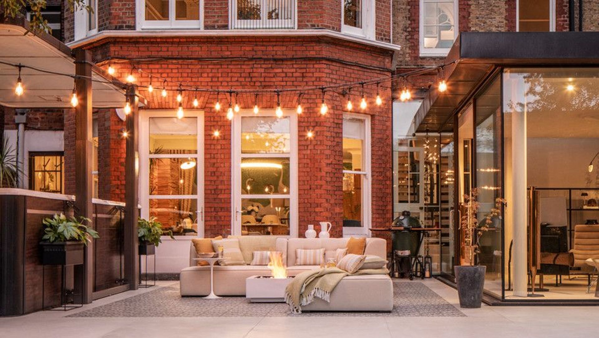 London, England banner