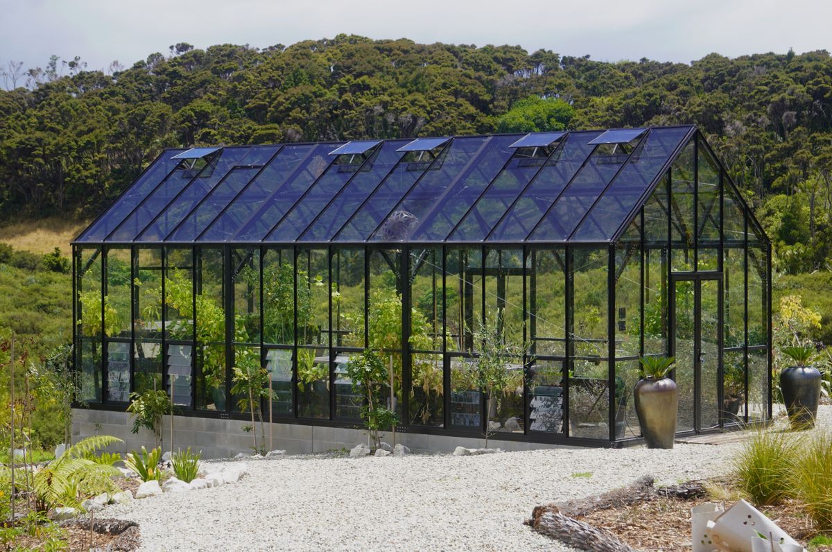 Tāwharanui Glasshouse