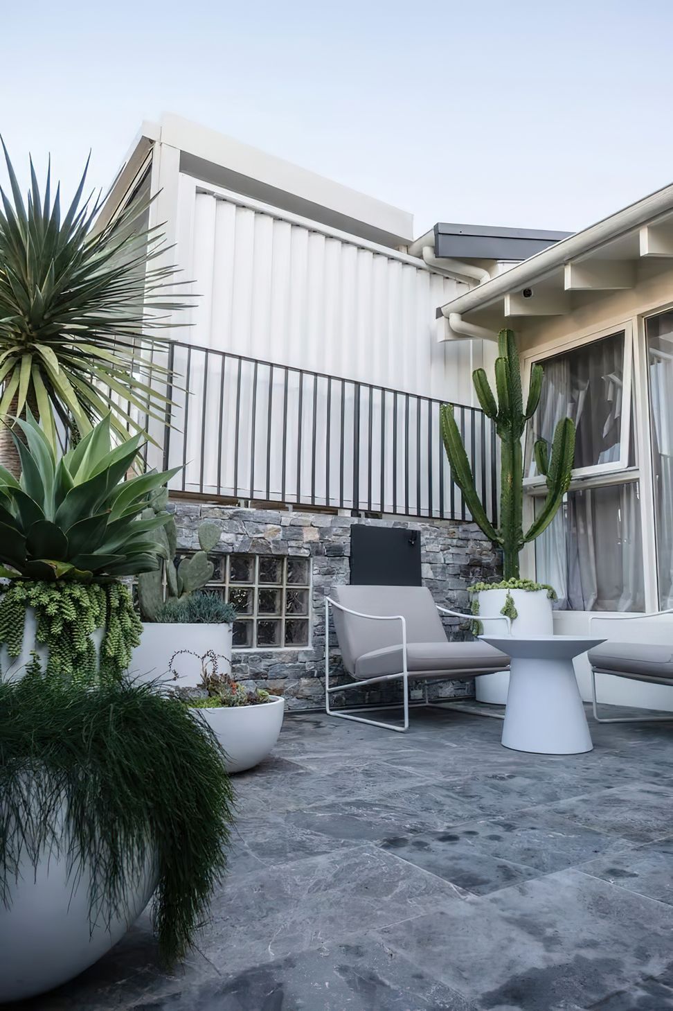 imgi5Front-Garden-design-Bellevue-Hill-Sydney-By-Vogue-Vine-scaled.jpeg