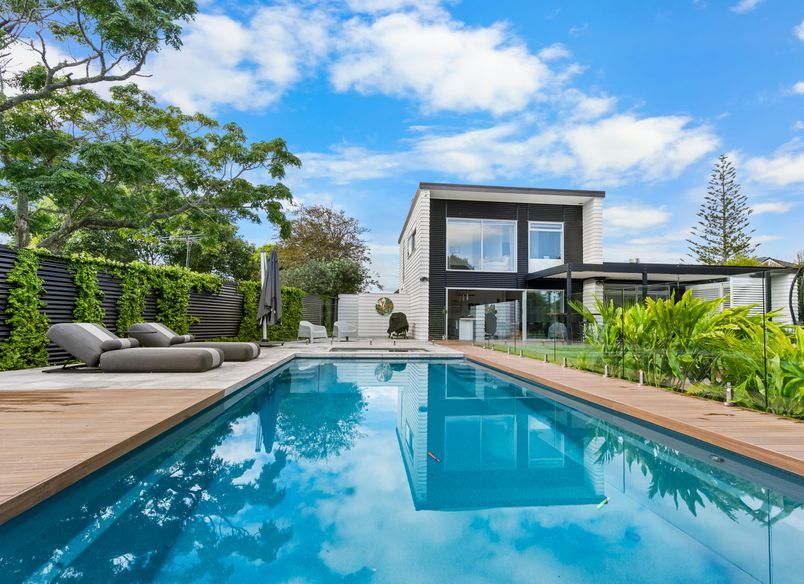 X-Trainer with X-Trainer Spa by Ultimate Pools