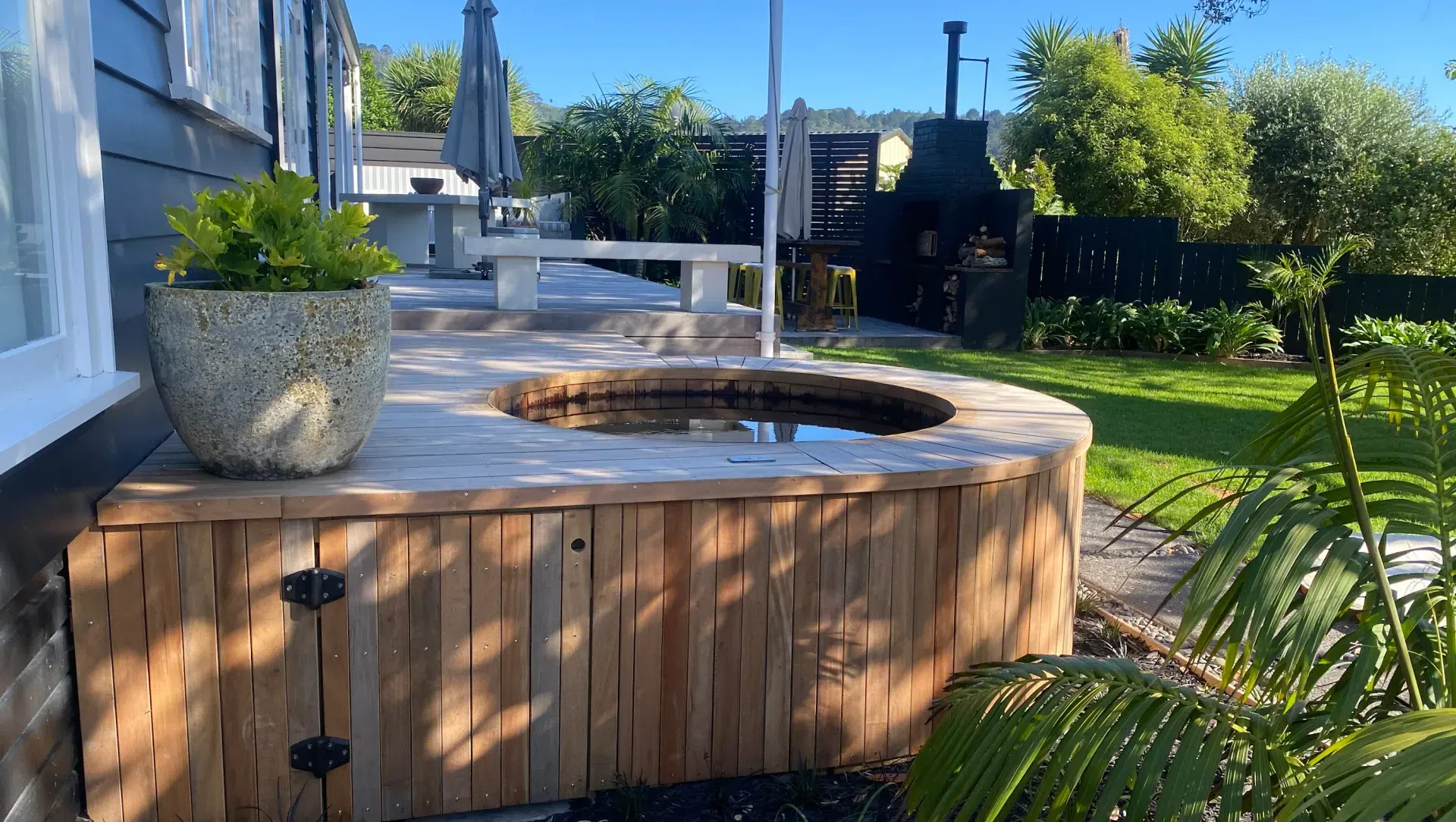 Seamless Deck‑Integrated Hot Tub banner
