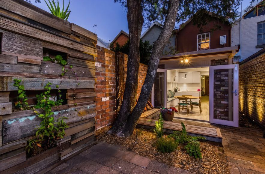 Cooks Hill | Compact and Vibrant Entertainment Courtyard