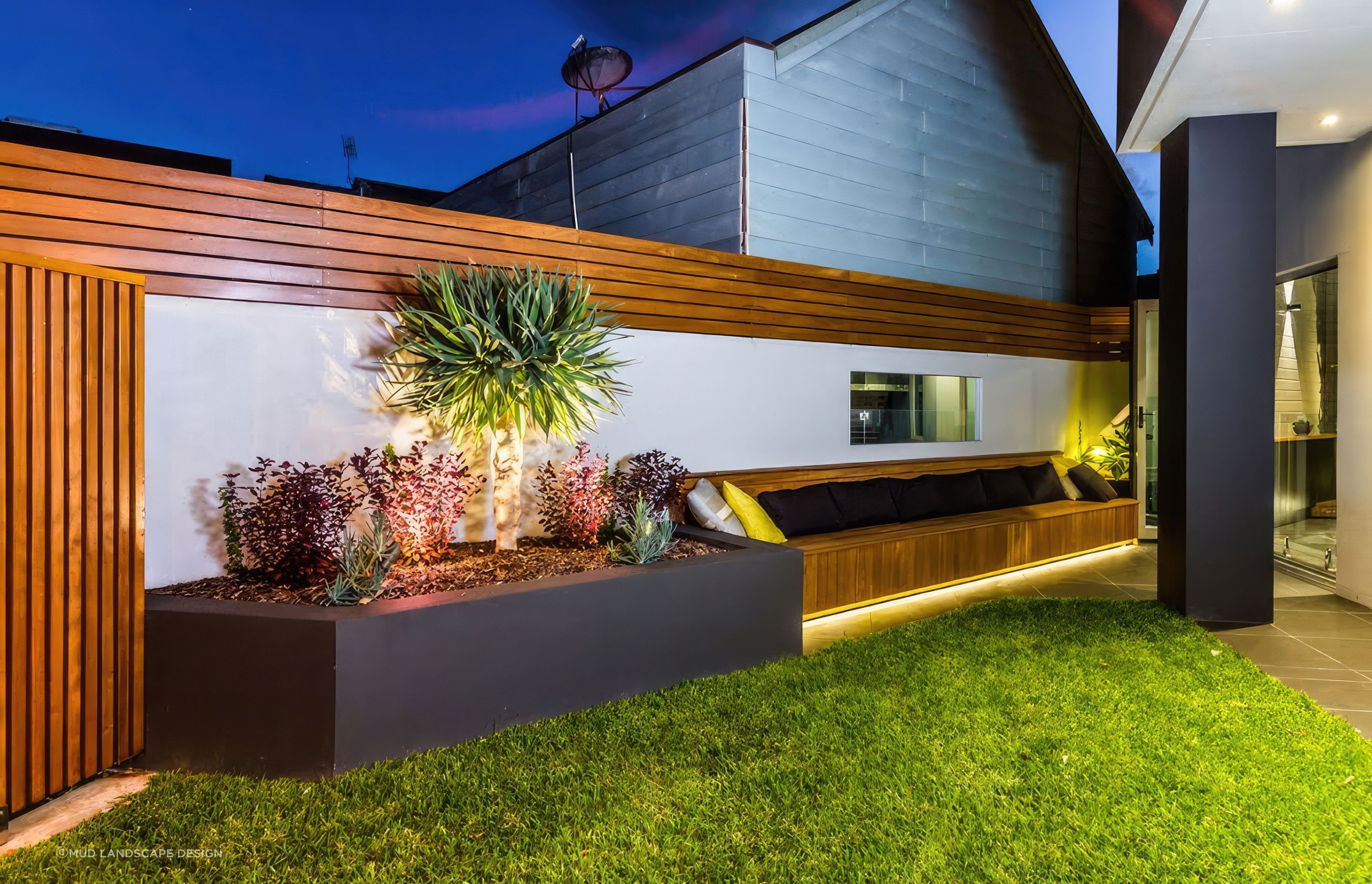 upMUD-Merewether-Landscaping-Photos-11-1024x683-1-fix-standard-scale-200x.jpg