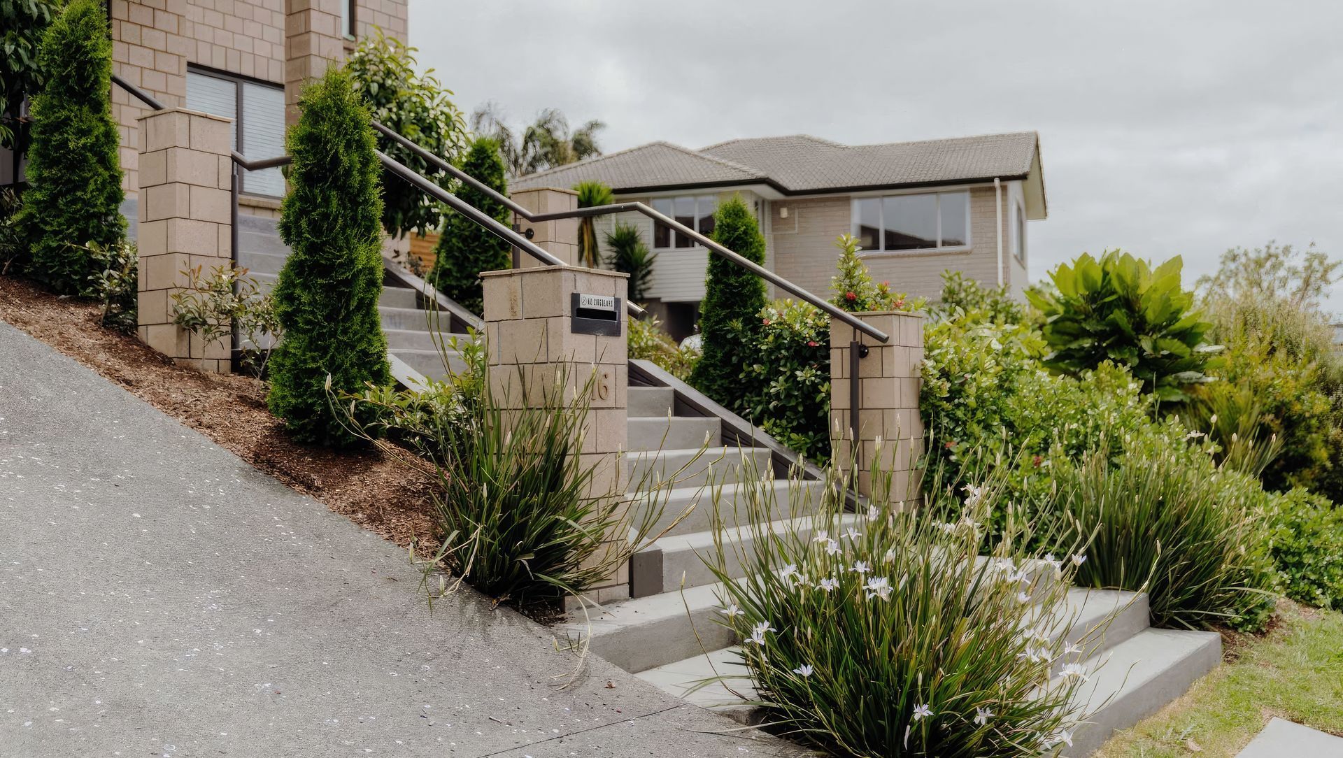 Abby Close, Pukekohe banner