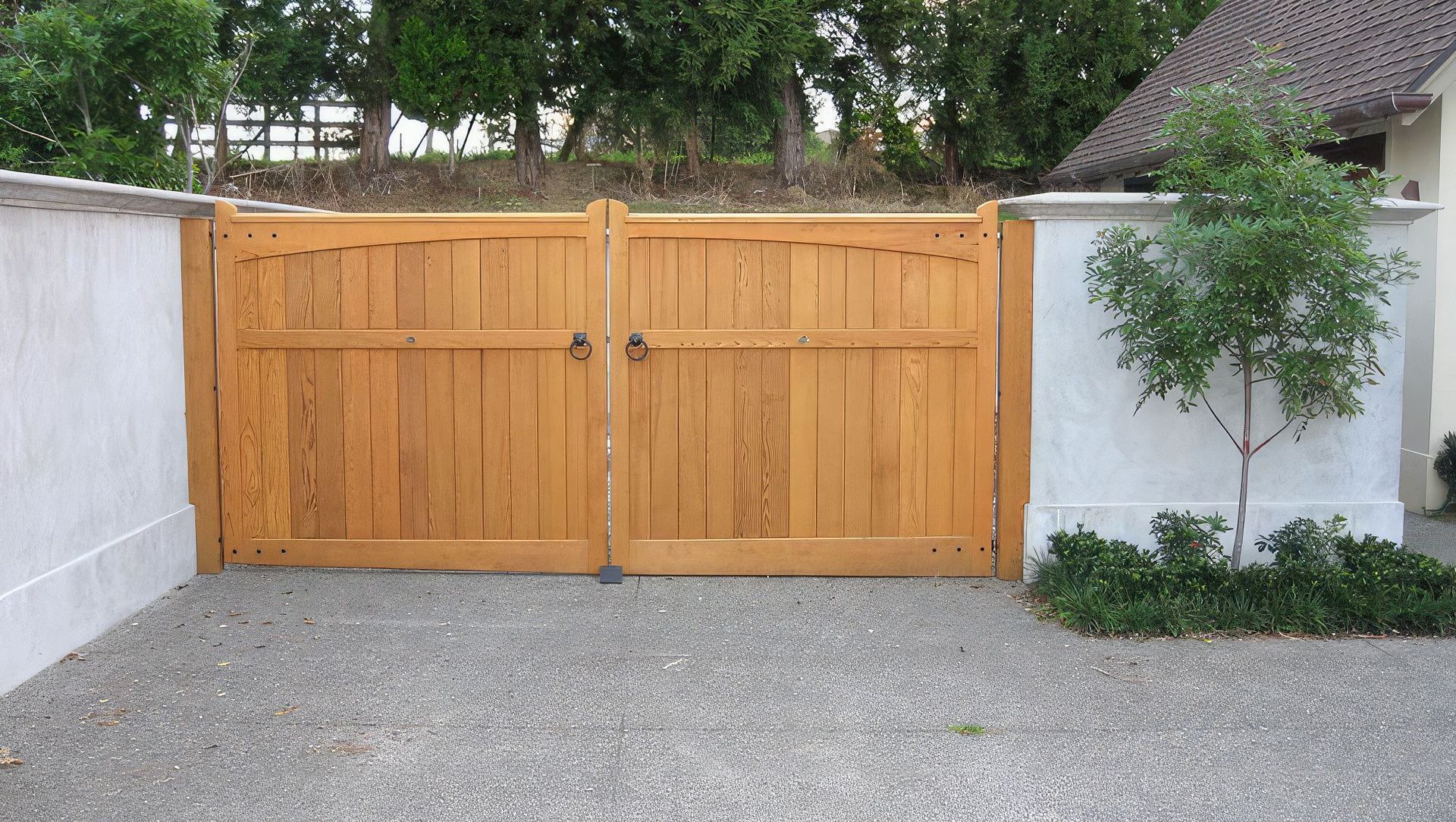 Statesman | Traditional Style Gates banner