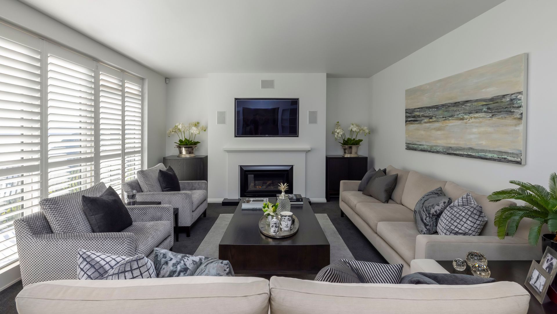 Exquisite Hilltop Residence - Wellington banner