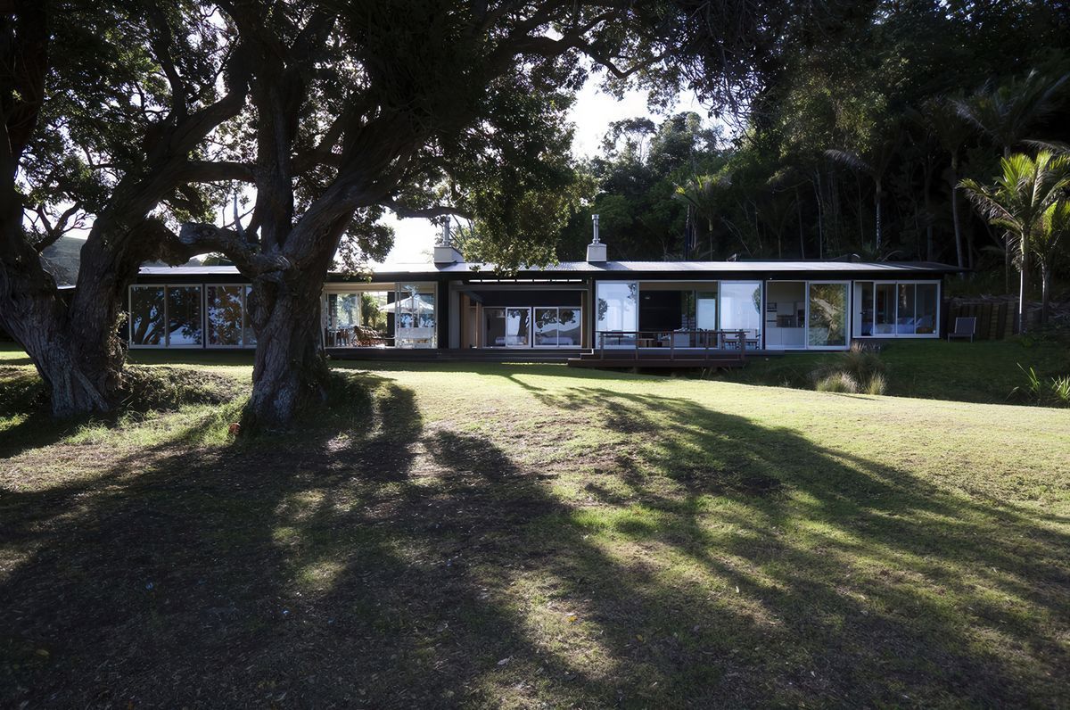 Tawharanui House