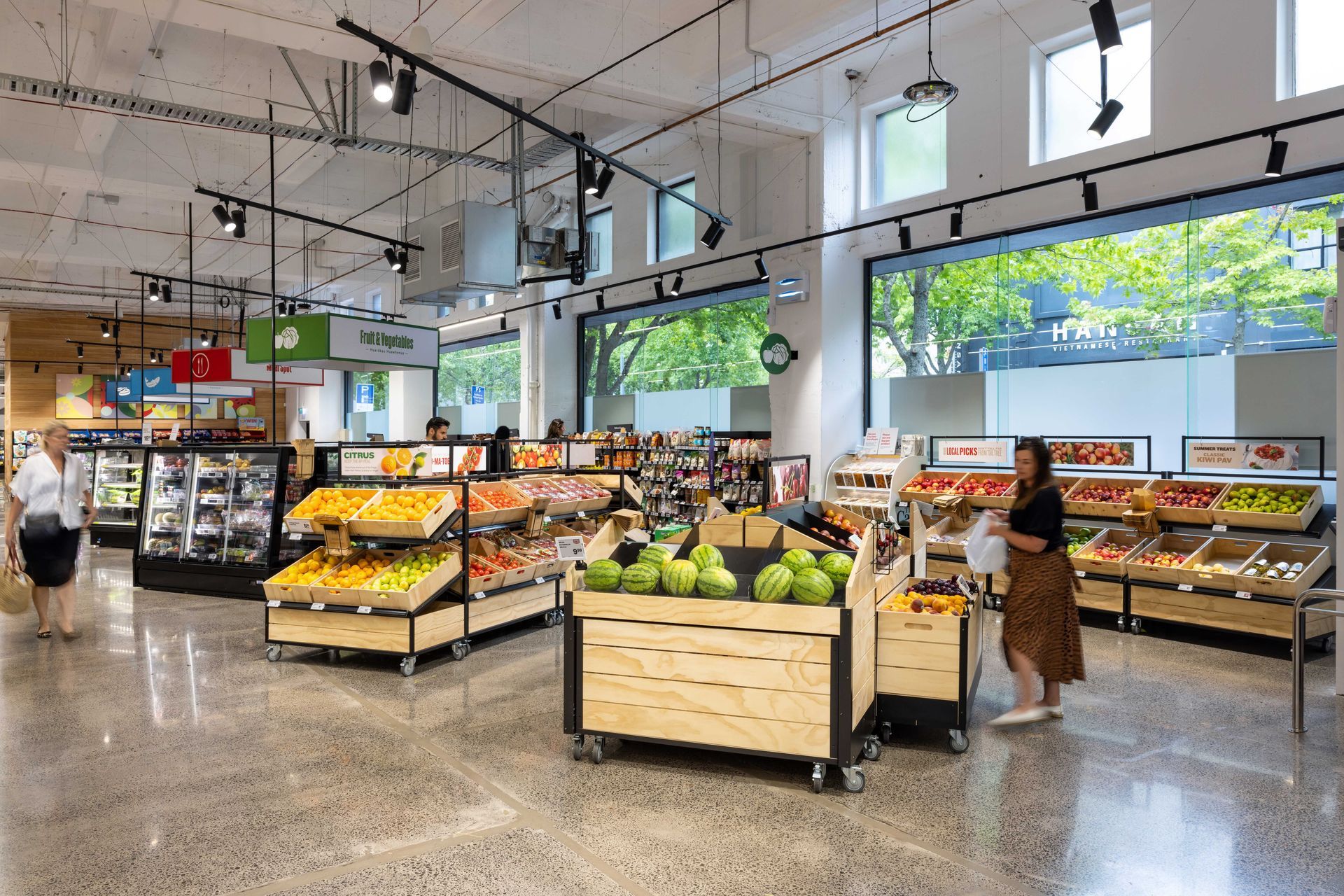 Nuffield St - New World Supermarket