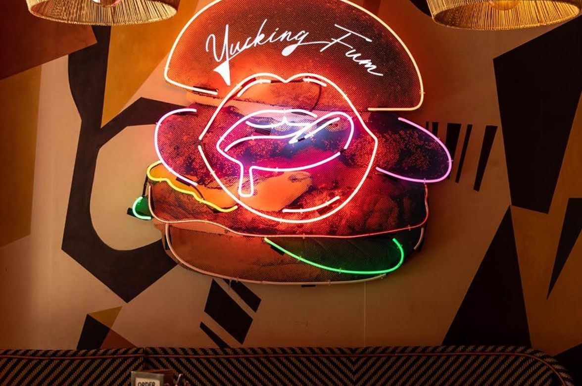 Burger Burger — Commercial Bay