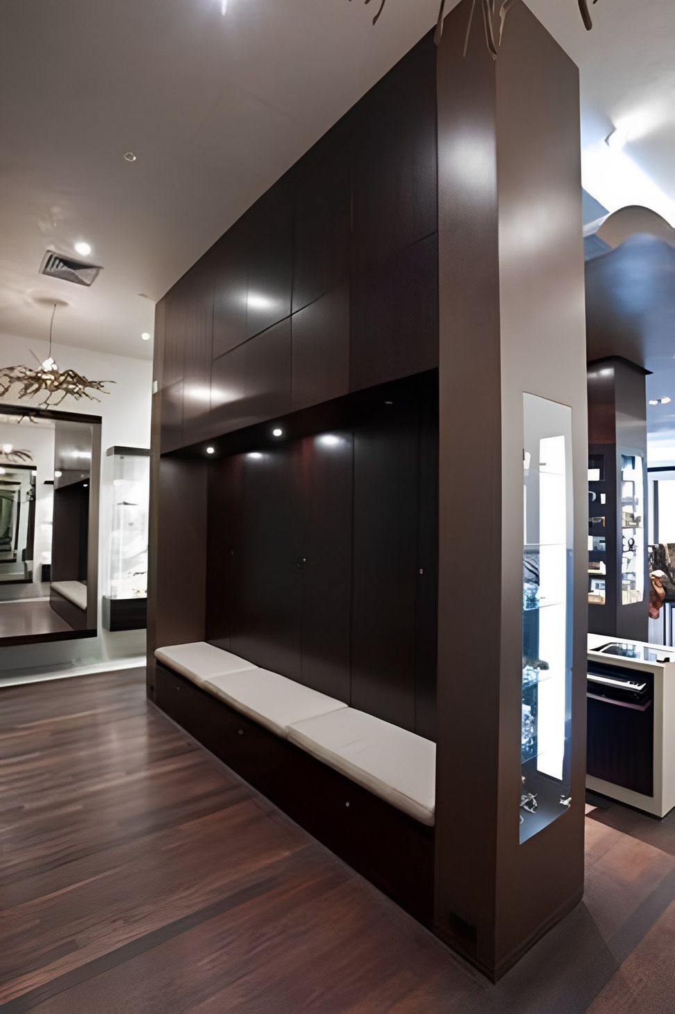 0626 Morrison Boutique, Garden City