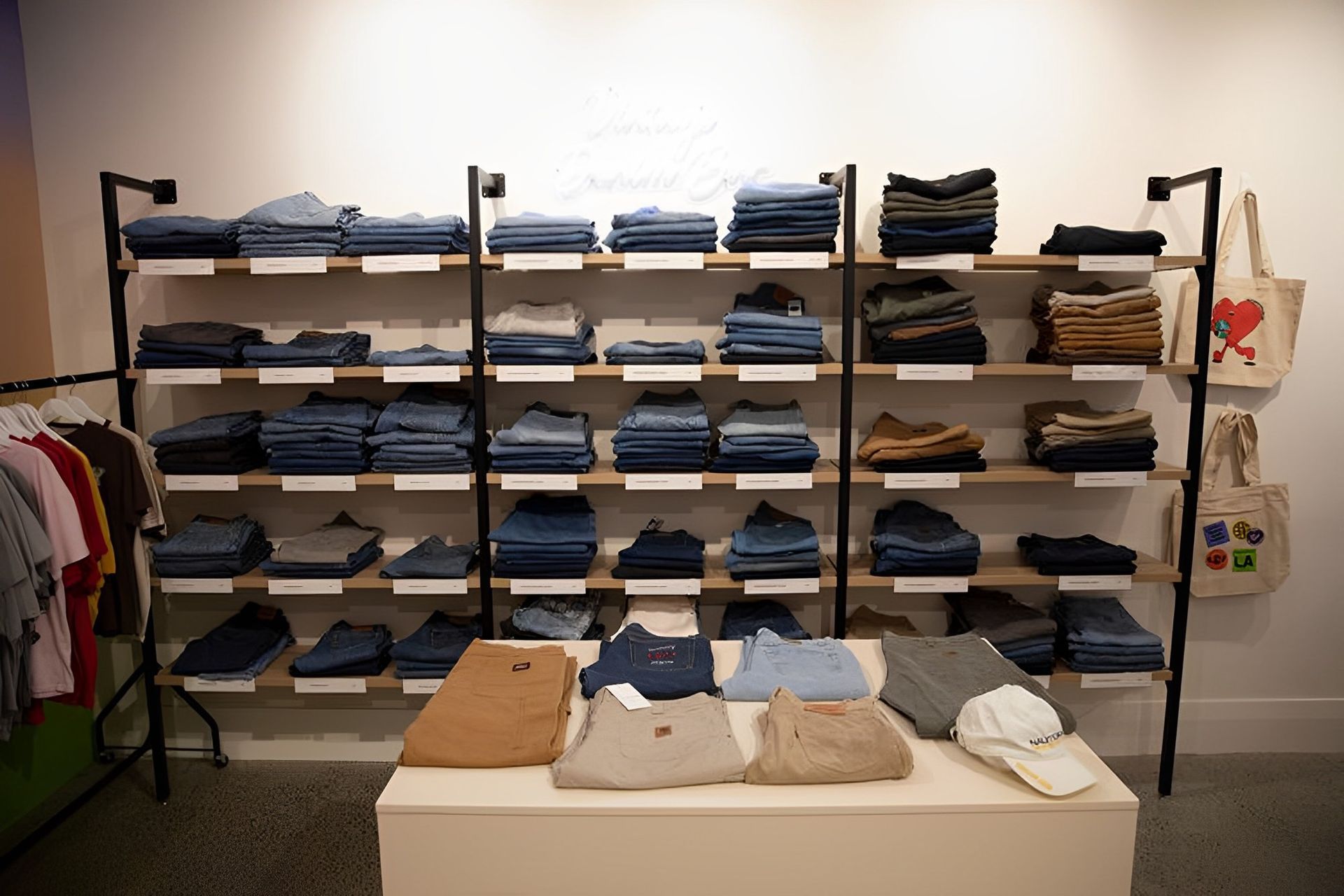 LA Vintage | Westfield, Albany