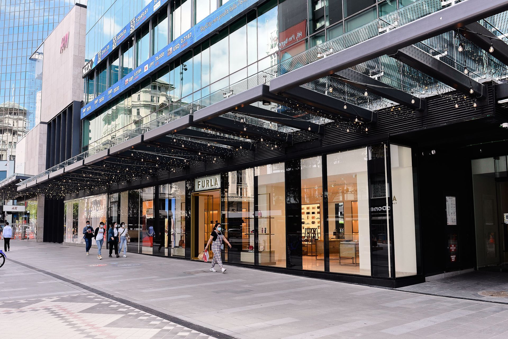 Commercial Bay | Podium