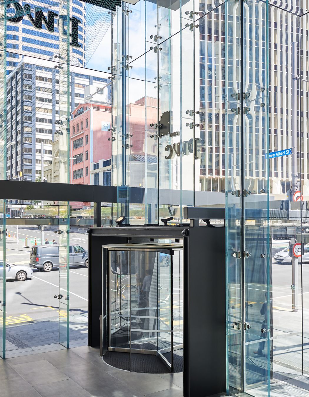 Commercial Bay - Street Lobby