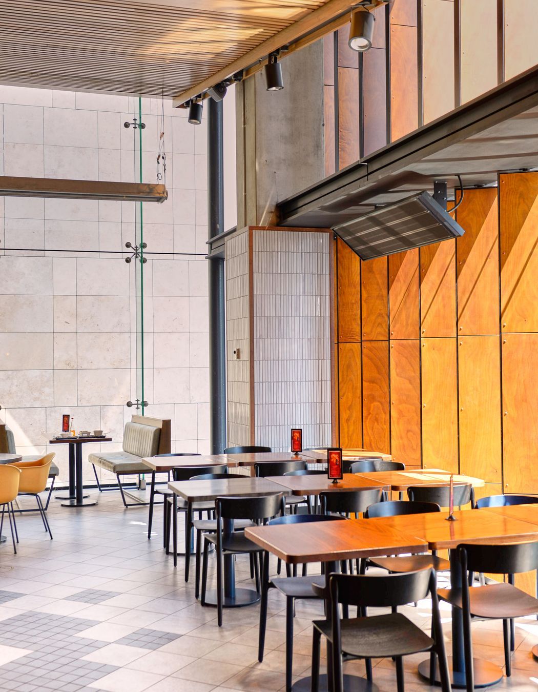 Commercial Bay | Podium