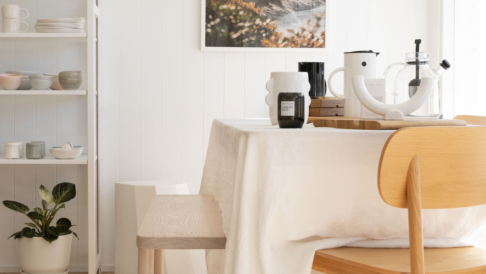 Sunday Homestore: Your Weekend Retail Destination banner