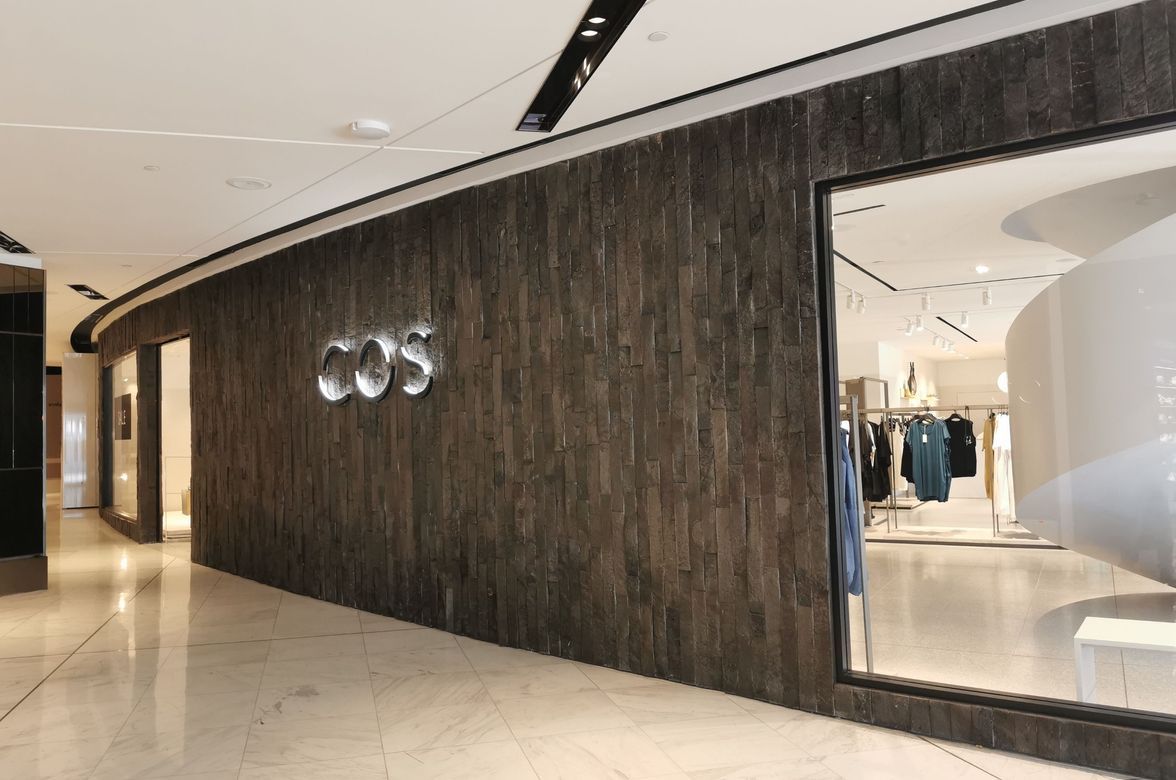 COS Westfield New Market