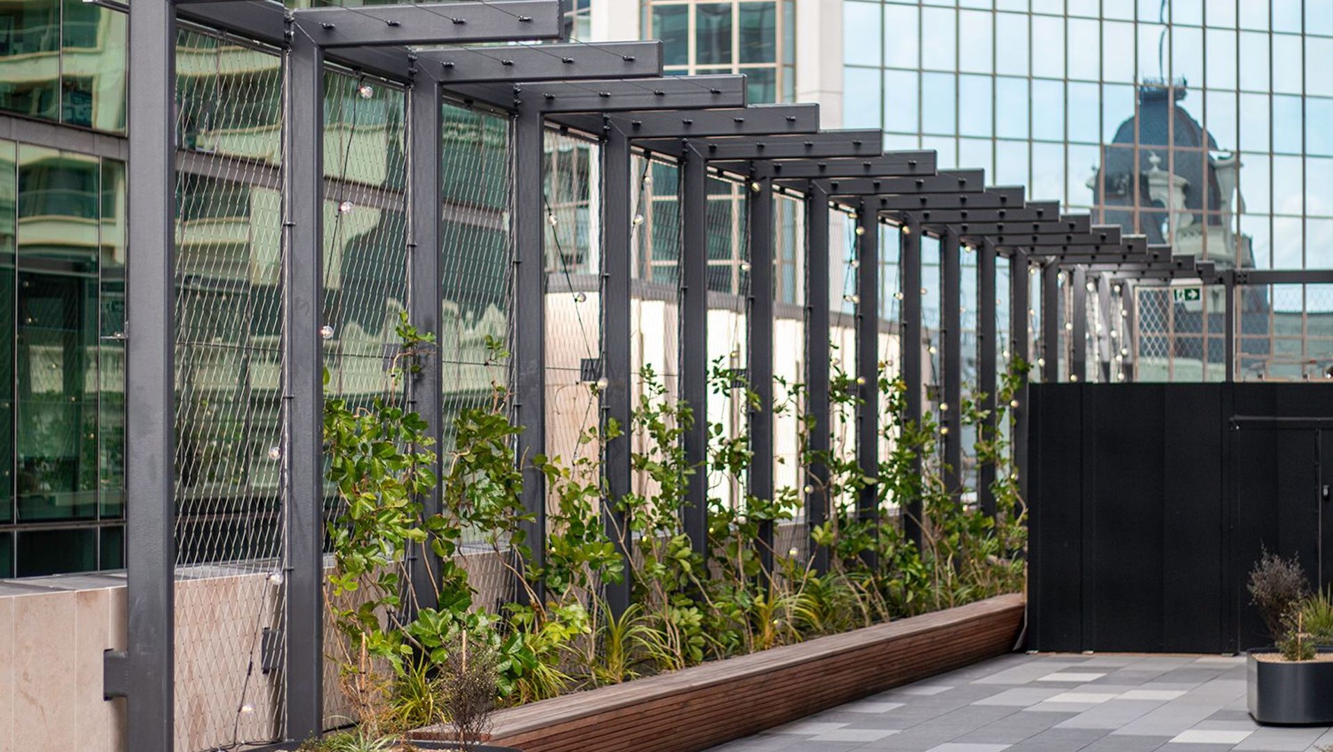 PWC Skydeck - tensile mesh foliage screen banner