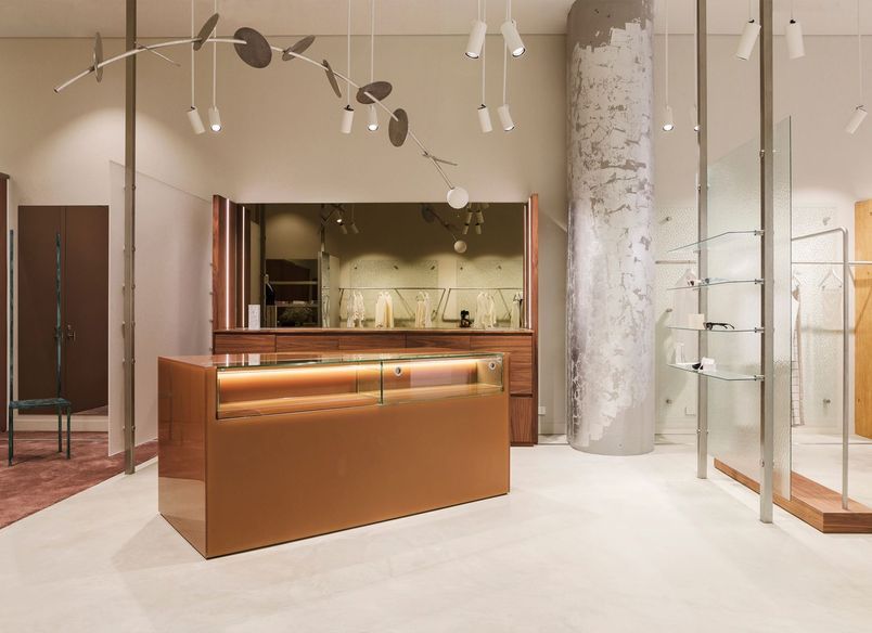 Viktoria & Woods, Queens Plaza