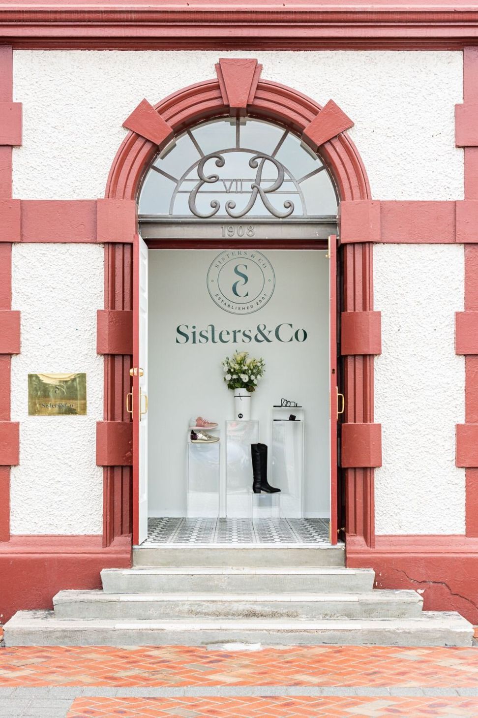 Sisters & Co Cambridge Retail Fitout