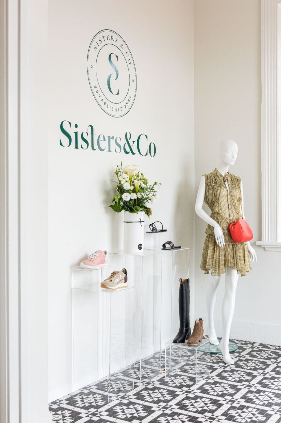 Sisters & Co Cambridge Retail Fitout