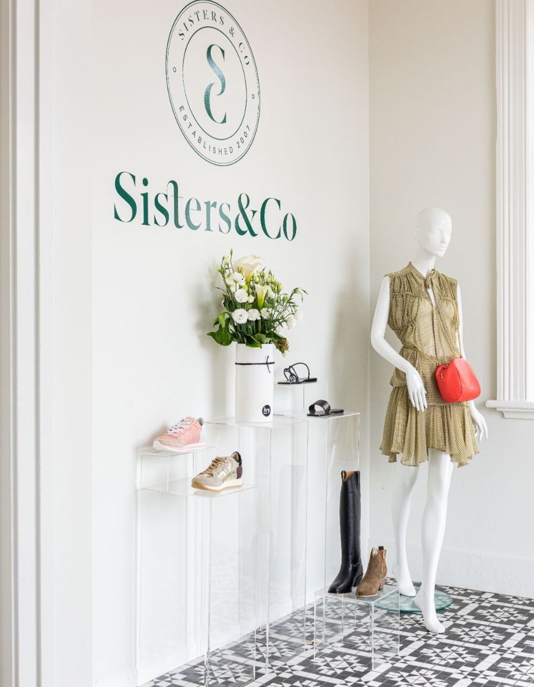 Sisters & Co Cambridge Retail Fitout