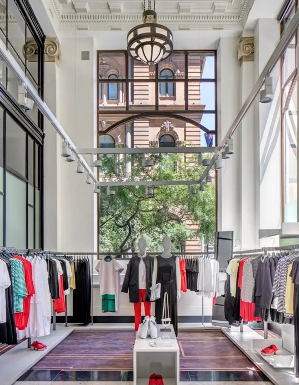 ##COS Flagship Store