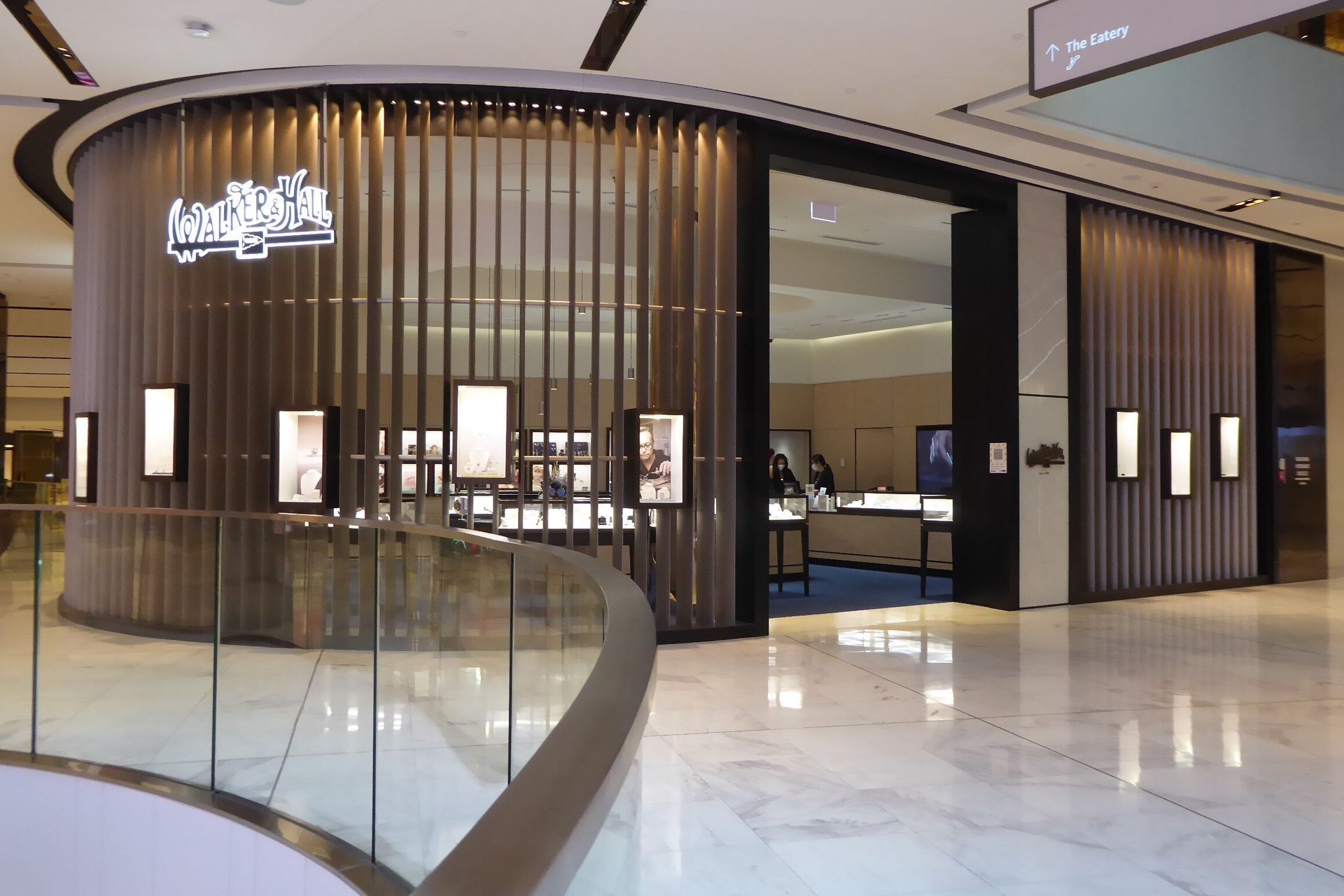 Walker &amp; Hall - Newmarket