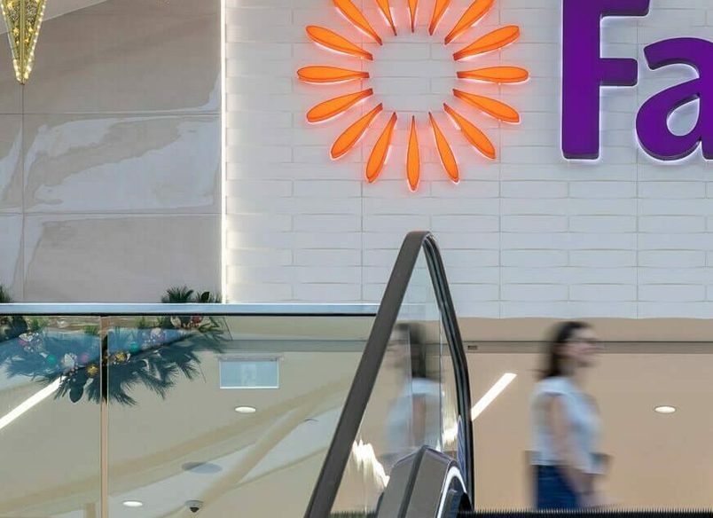 3D Farmers Wall Façade