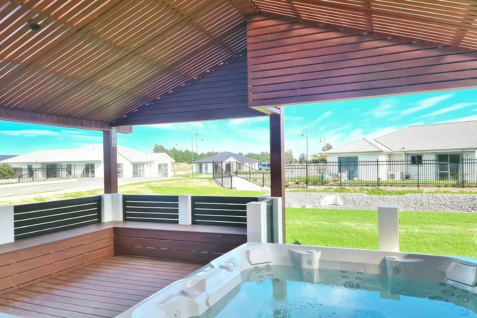 Amberley-pool-gigapixel-standard-scale-200x.jpg
