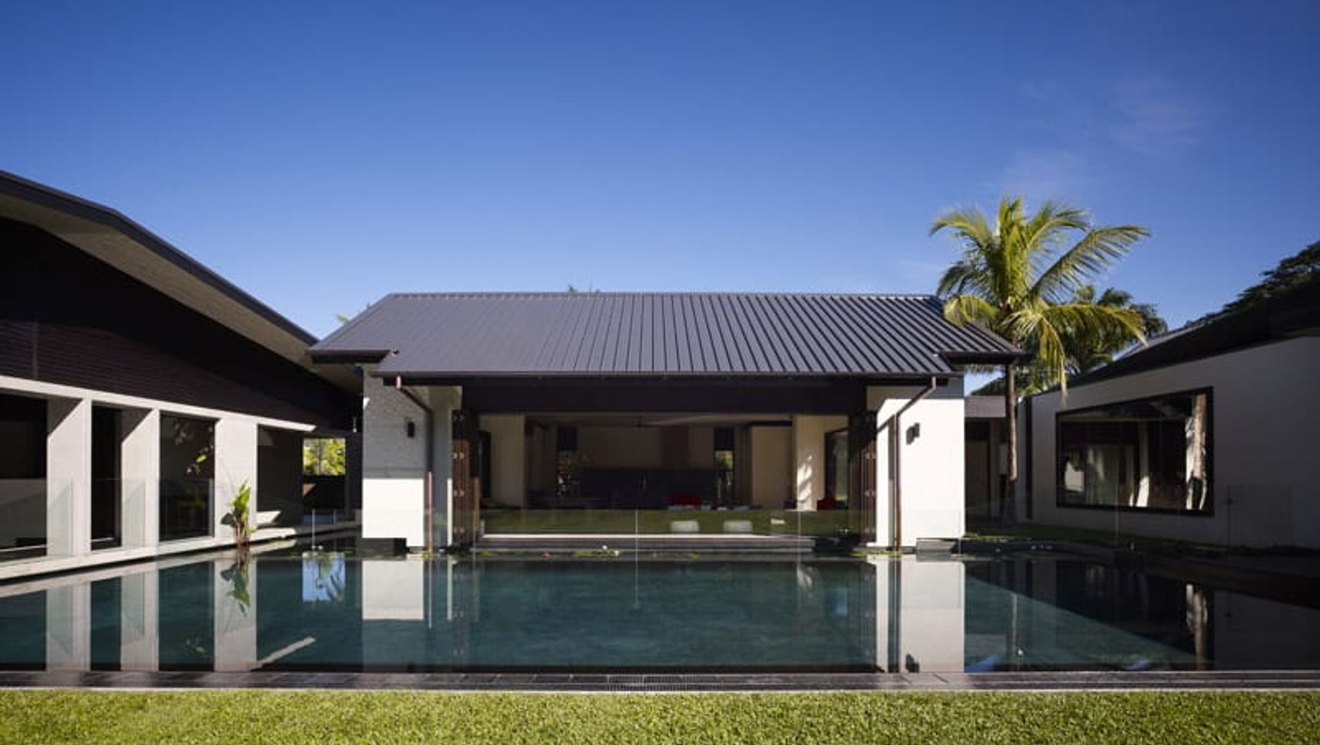 Dune House Port Douglas banner