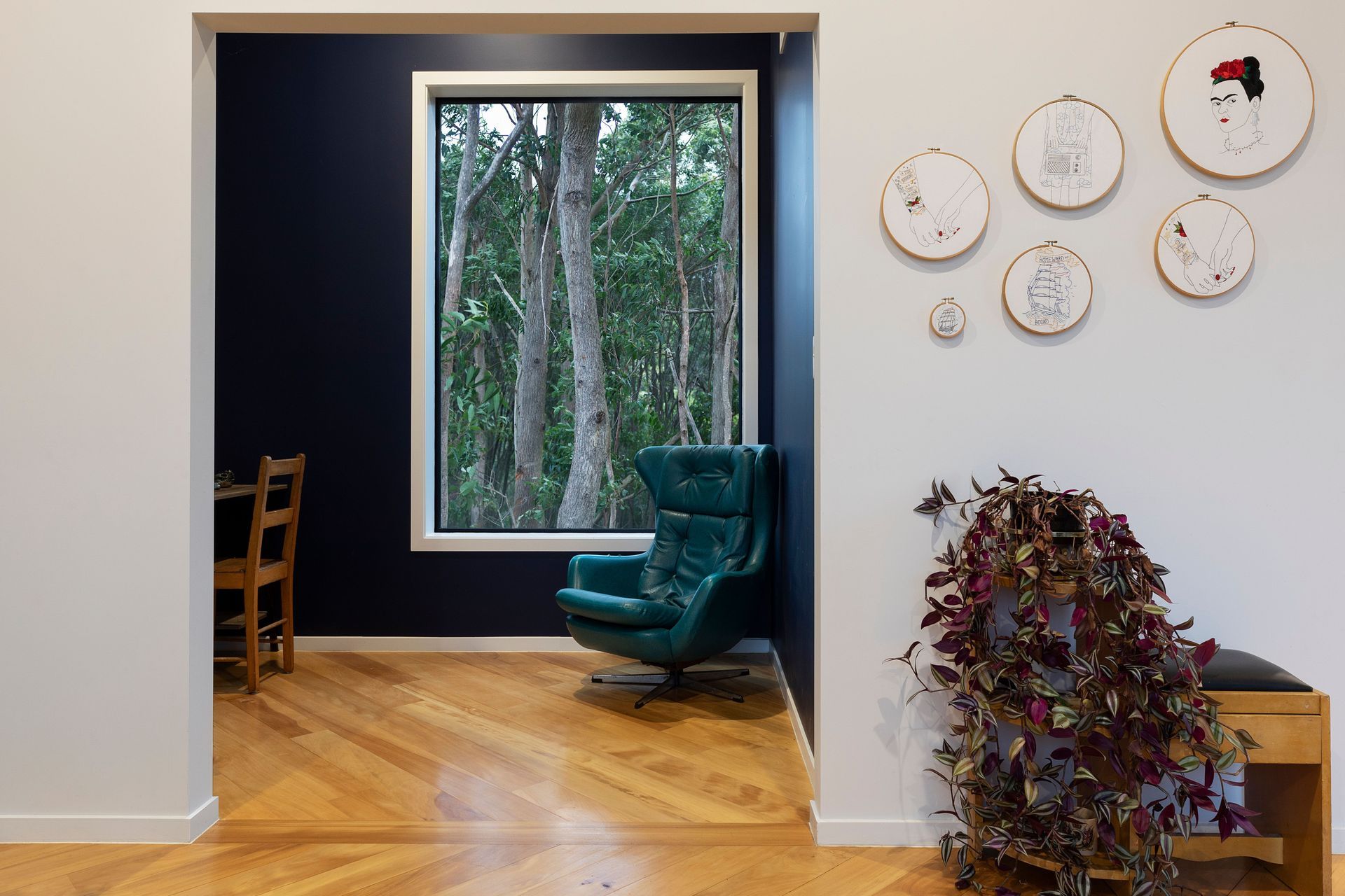A small study, located directly to the left of the front door peeks into a stand of eucalypts, reinforcing the ever-present connection between the built and natural environments.