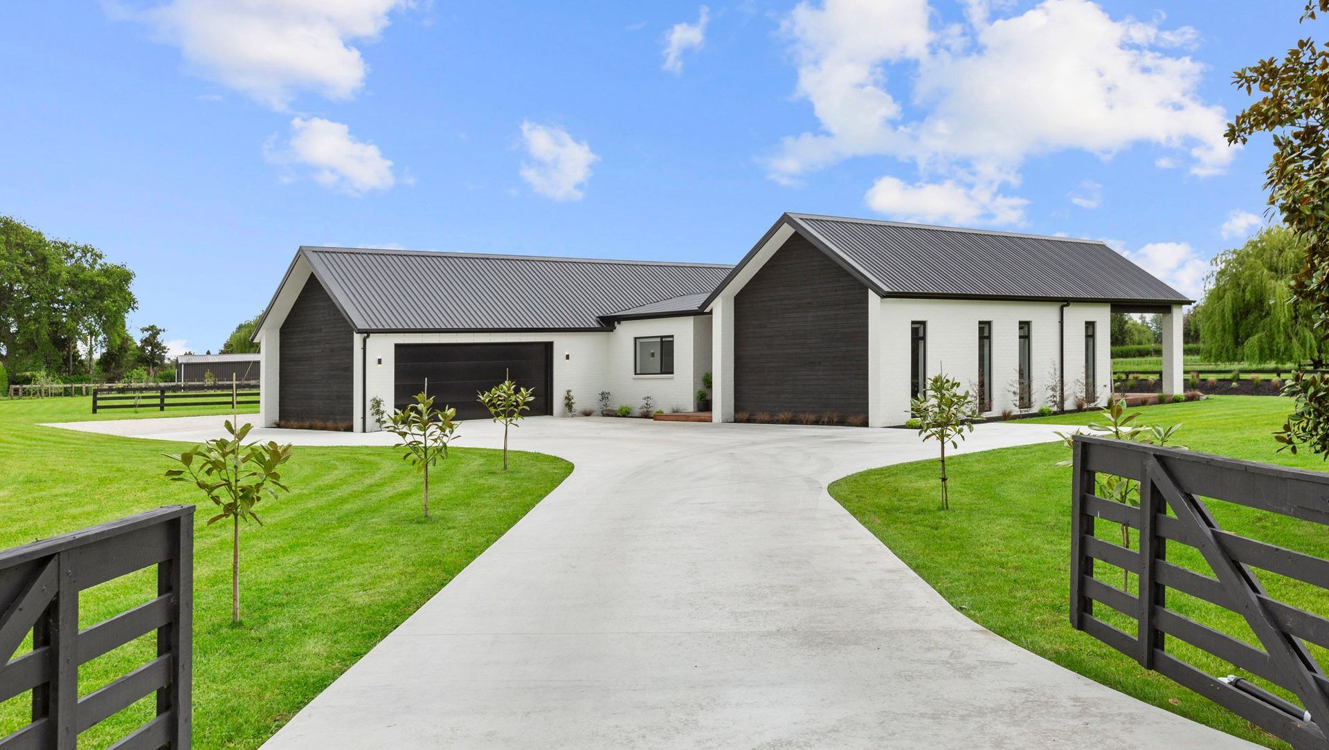 Mystery Creek banner