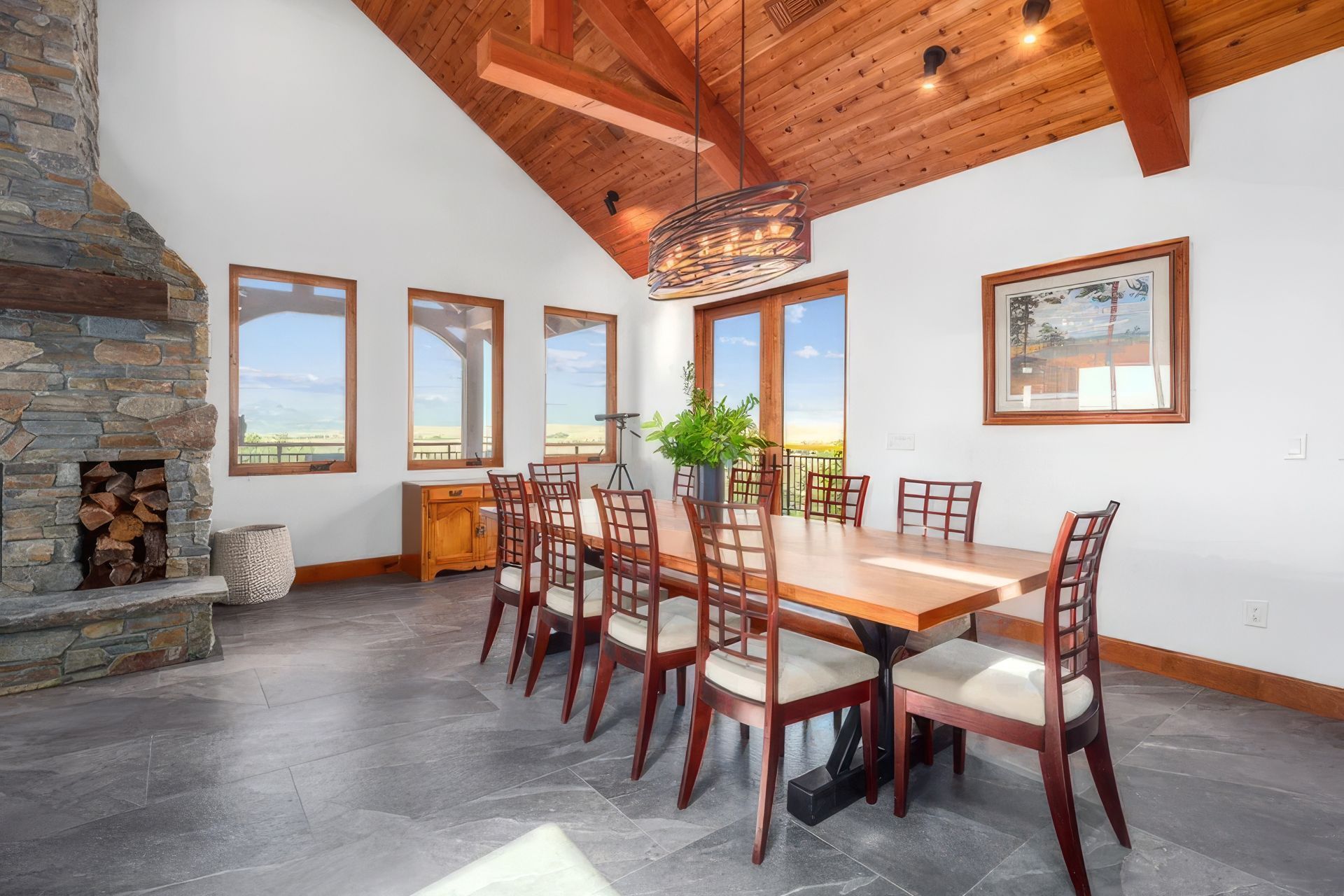 3445StageSpringsRoadInterior-15-ap-compressed-upscaled-by-Replicate.jpg