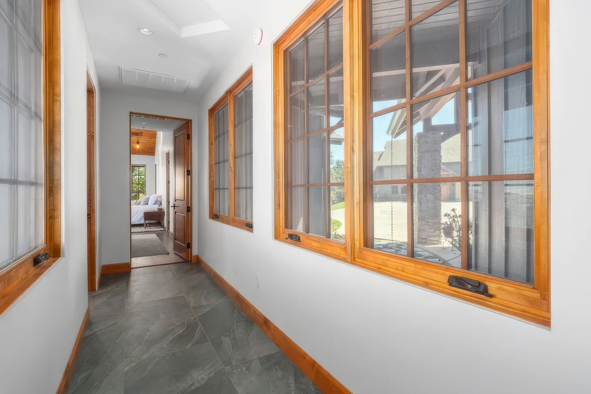 3445StageSpringsRoadInterior-22-ap-compressed-upscaled-by-Replicate.jpg