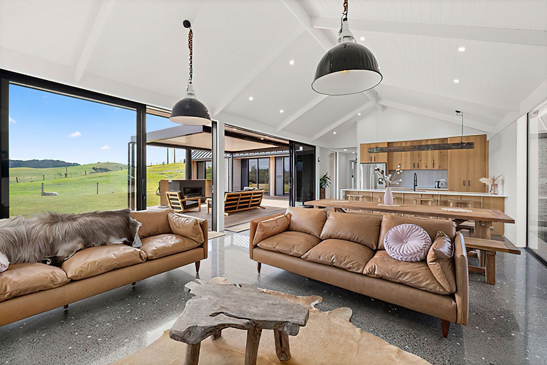 Rusty Ram- Luxury Lodge