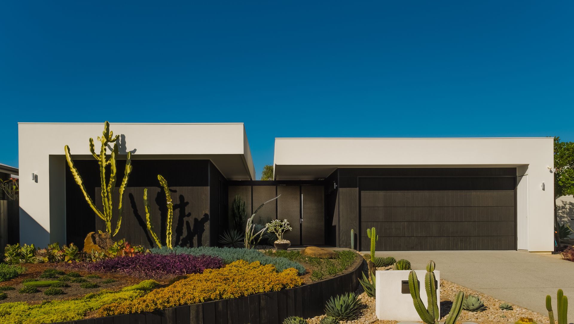 Farrel Shilton Residence banner